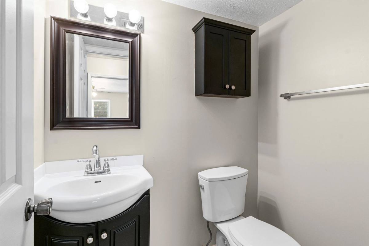 Apartment for rent at 123 S Regency Dr, Bloomington, IL 61701