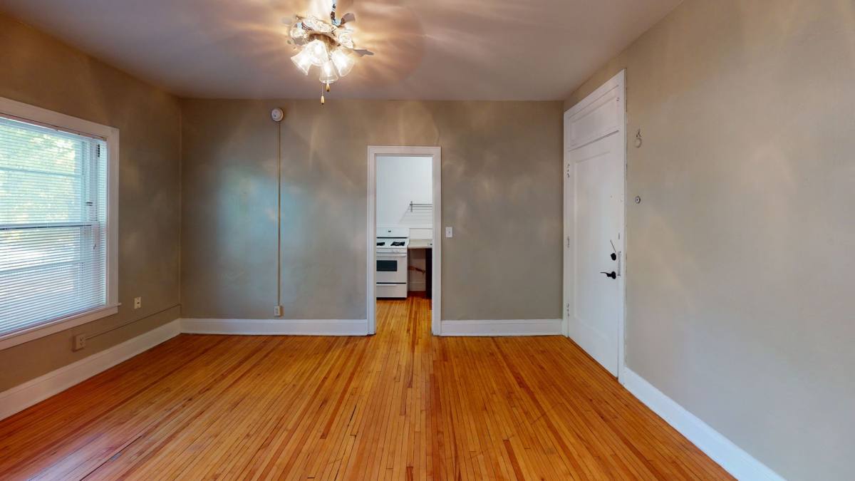 Apartment for rent at 616 Lincoln Ave, Saint Paul, MN 55102