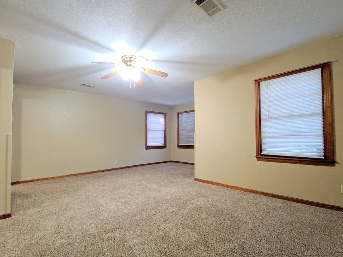House for rent at 1717 Hawthorne St, La Marque, TX 77568