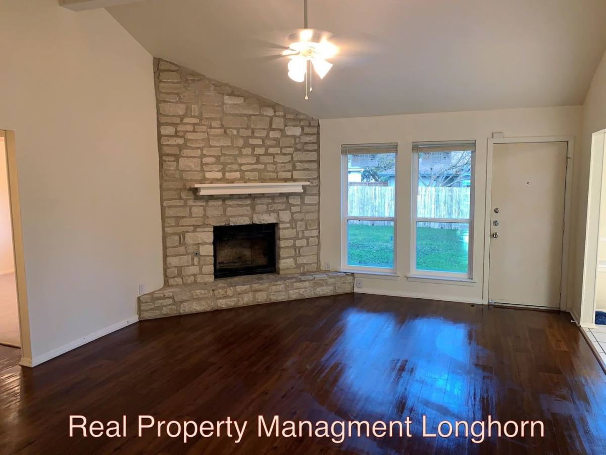 House for rent at 212 Rockcrest Ave, Georgetown, TX 78628