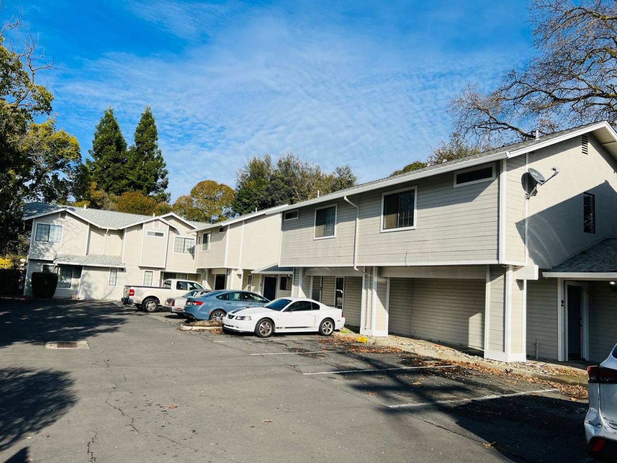 Apartment for rent at 9163 Elk Grove Blvd, Elk Grove, CA 95624