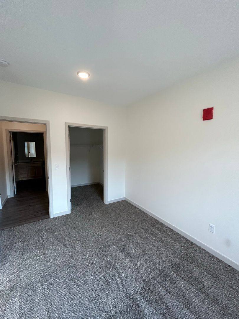 Apartment for rent at 101 Main St S, Le Sueur, MN 56058