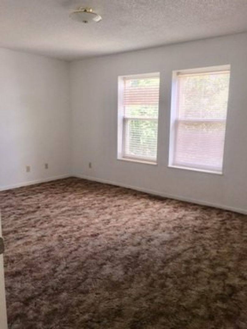 Apartment for rent at 116 Faulkner Circle, Saint Robert, MO 65584