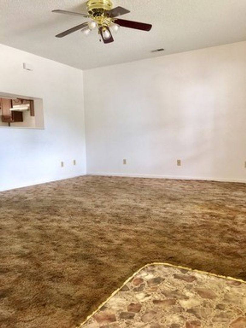 Apartment for rent at 116 Faulkner Circle, Saint Robert, MO 65584