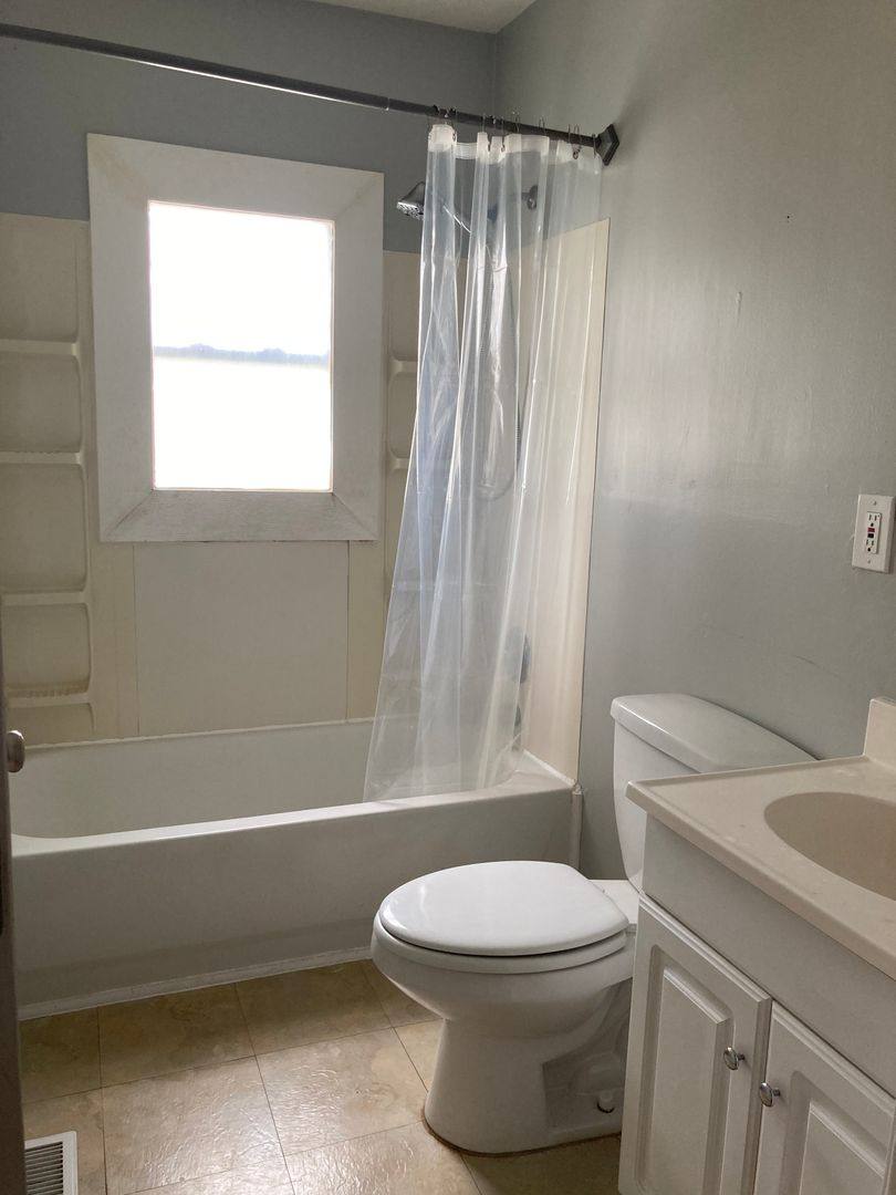 House for rent at 504 Henry St, Elizabethtown, KY 42701