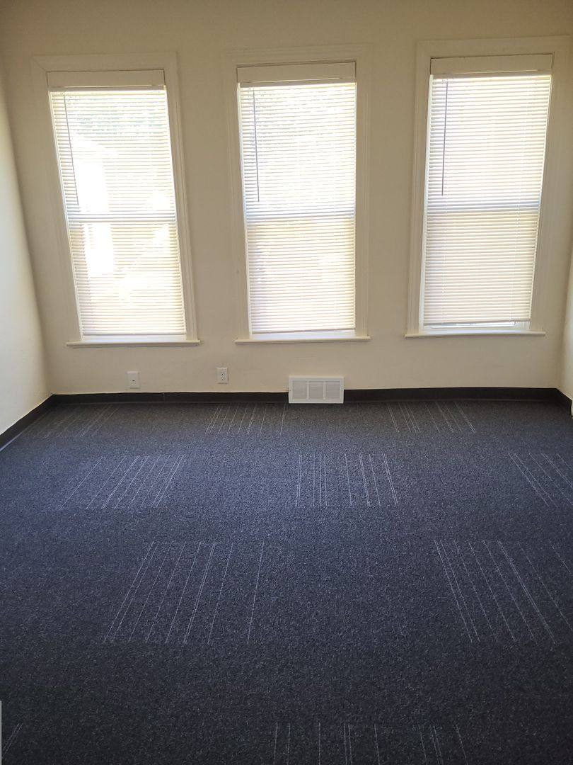 Apartment for rent at 806 Dousman, Green Bay, WI 54303