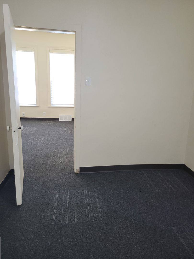 Apartment for rent at 806 Dousman, Green Bay, WI 54303