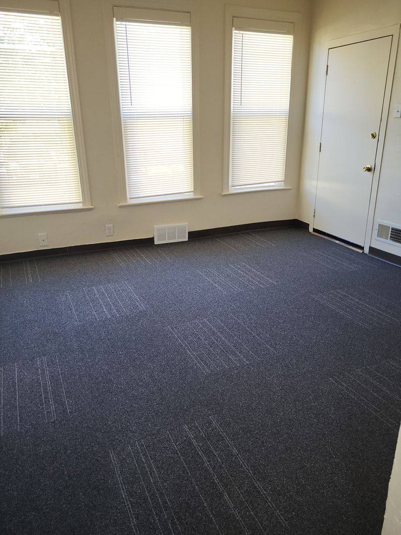Apartment for rent at 806 Dousman, Green Bay, WI 54303