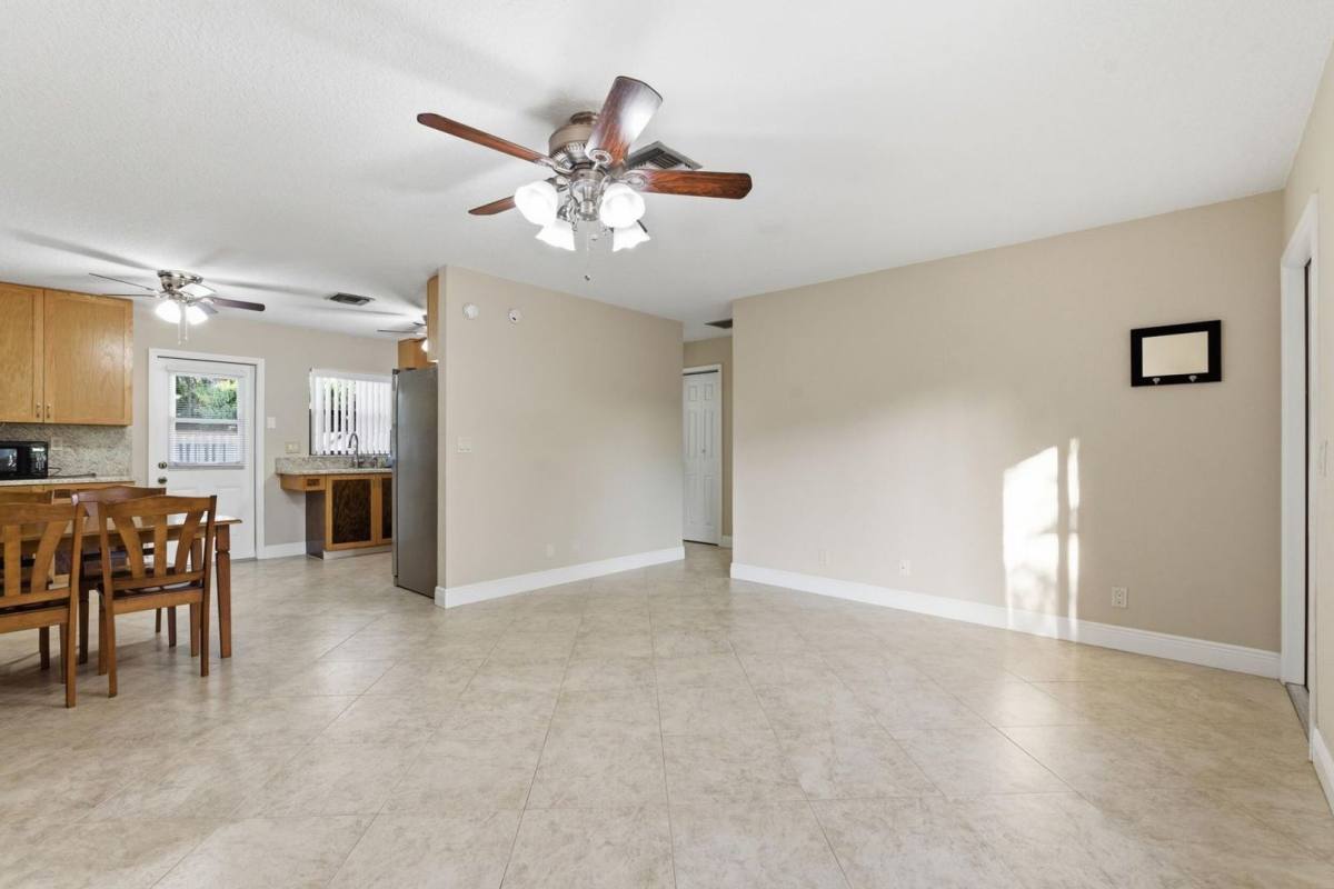 House for rent at 2545 Conroy Dr, West Palm Beach, FL 33403