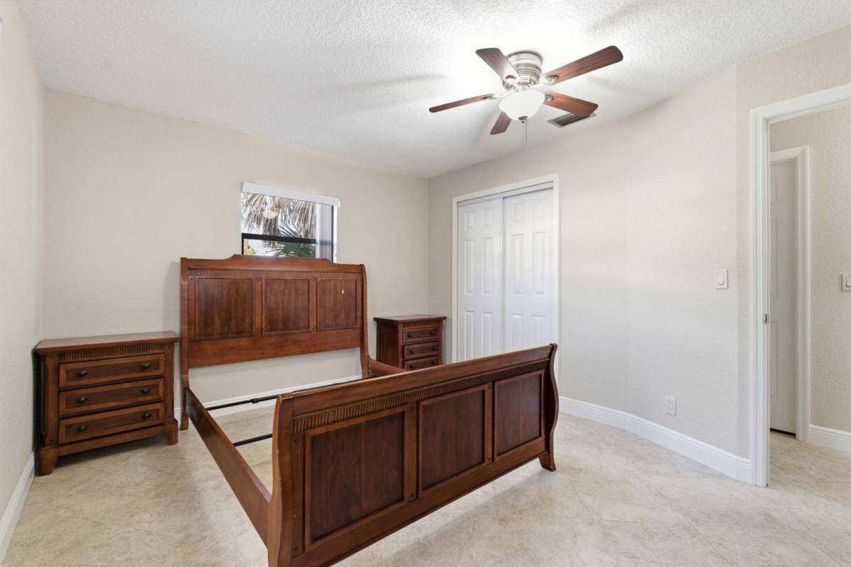 House for rent at 2545 Conroy Dr, West Palm Beach, FL 33403