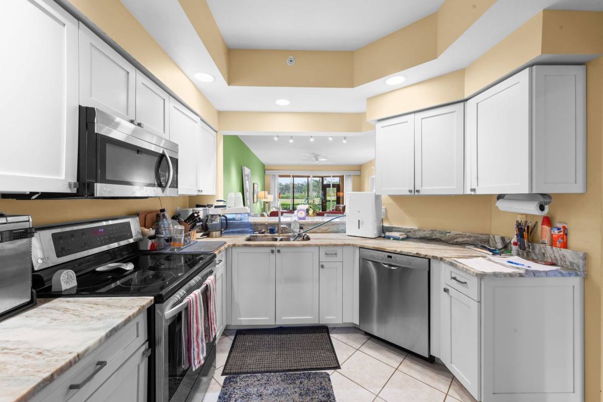 Apartment for rent at 4201 Sawgrass Point Dr, Bonita Springs, FL 34135