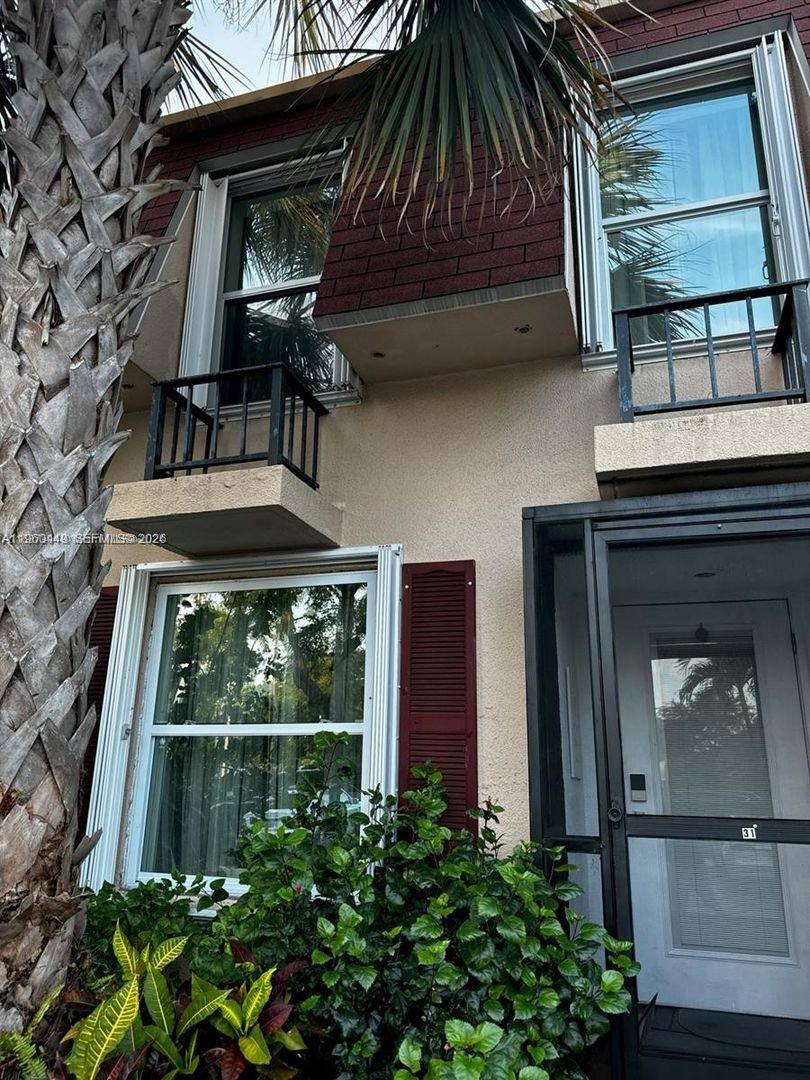 Townhouse for rent at 1001 Three Islands Blvd, Hallandale, FL 33009
