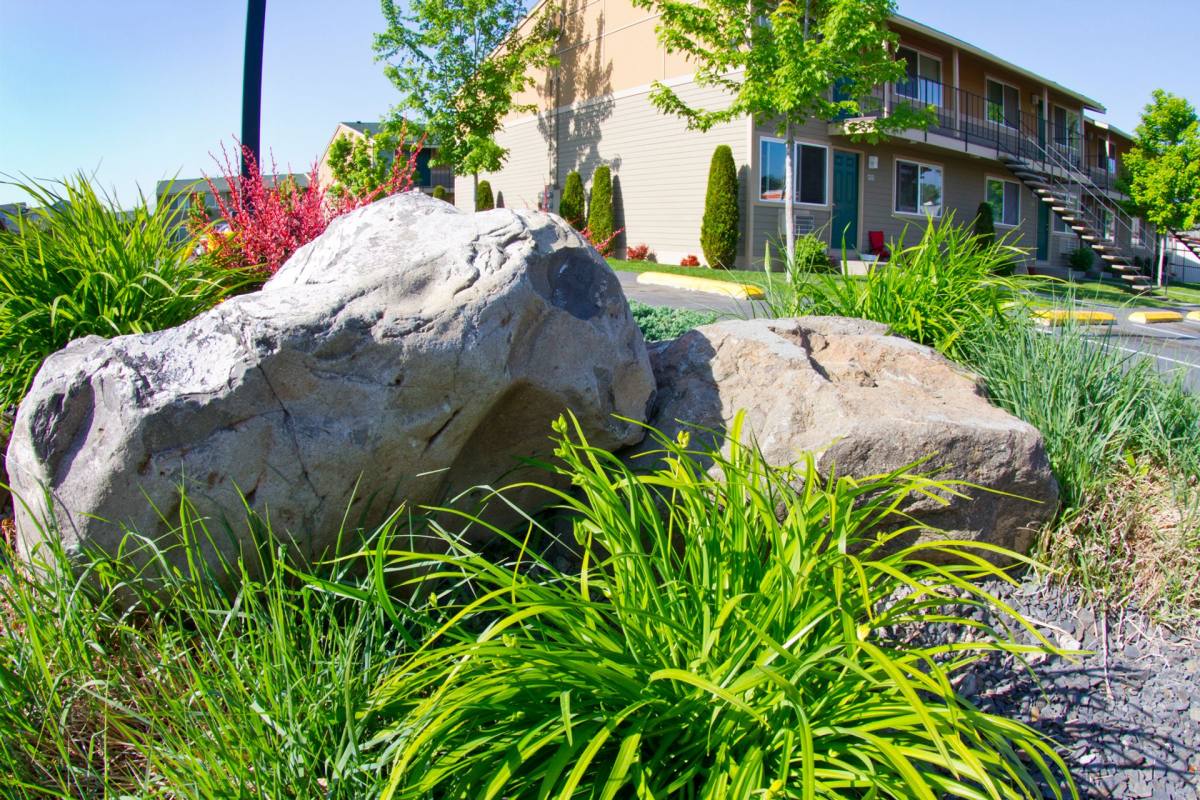 Apartment for rent at 1001 W 4th Ave, Kennewick, WA 99336