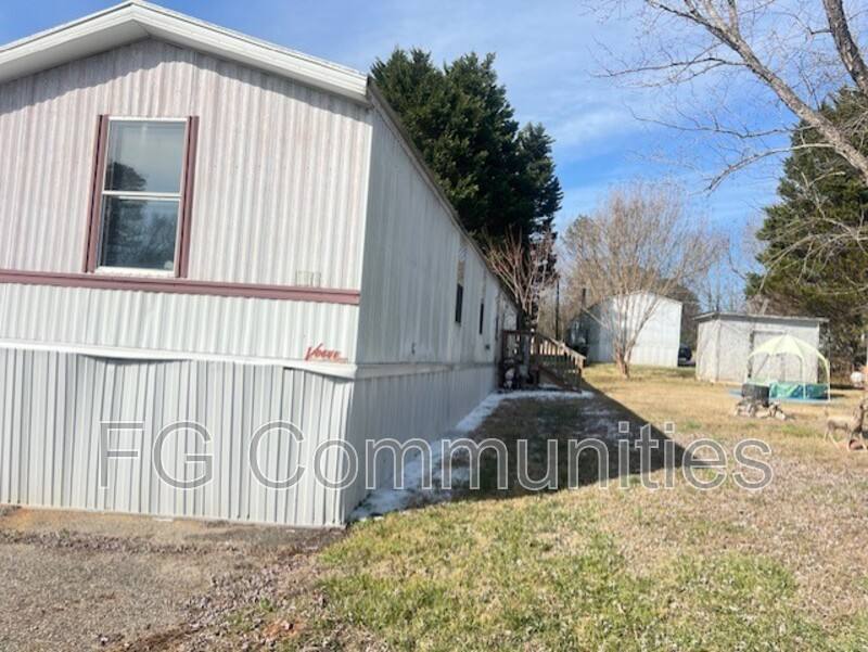 House for rent at 104 Mike Rd, Gastonia, NC 28052