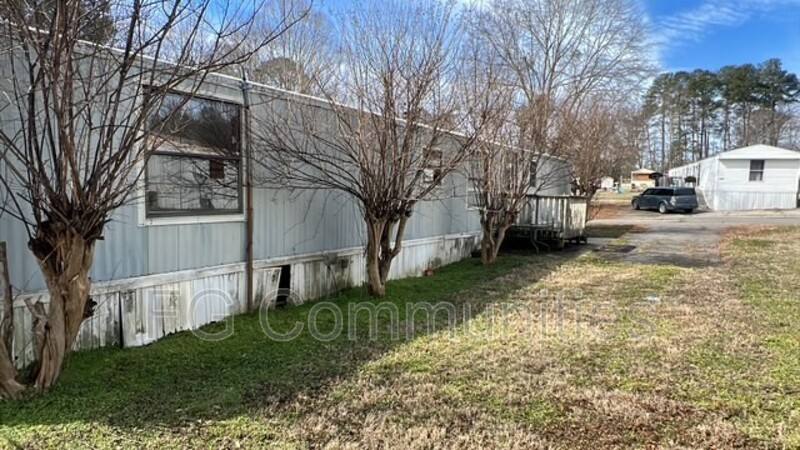 House for rent at 105 Mike Rd, Gastonia, NC 28052