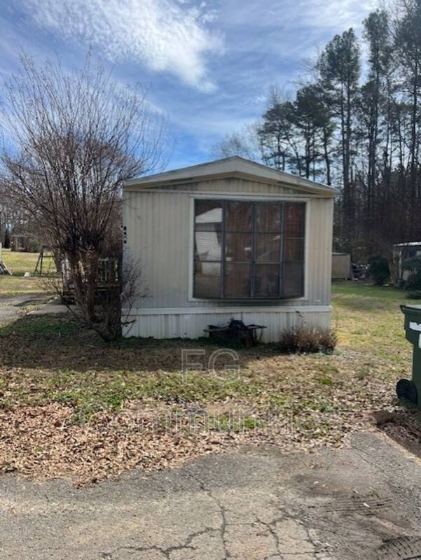 House for rent at 105 Mike Rd, Gastonia, NC 28052