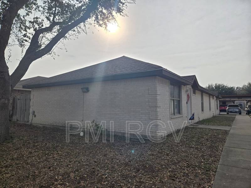 Apartment for rent at 1711 Tampa St #A, Edinburg, TX 78541