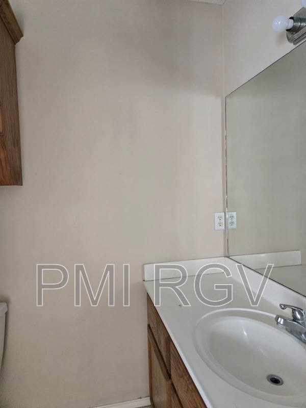 Apartment for rent at 1711 Tampa St #A, Edinburg, TX 78541