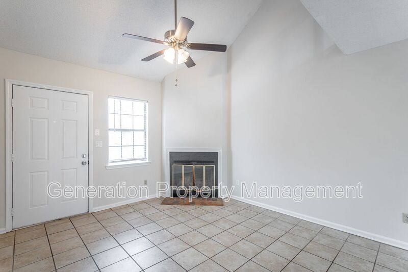Townhouse for rent at 121 Goodson Ave #F, Chattanooga, TN 37405