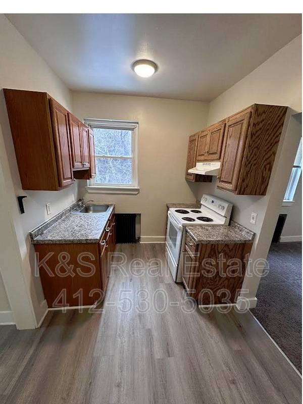 Apartment for rent at 441 - 443 445 Library St #7, Braddock, PA 15104