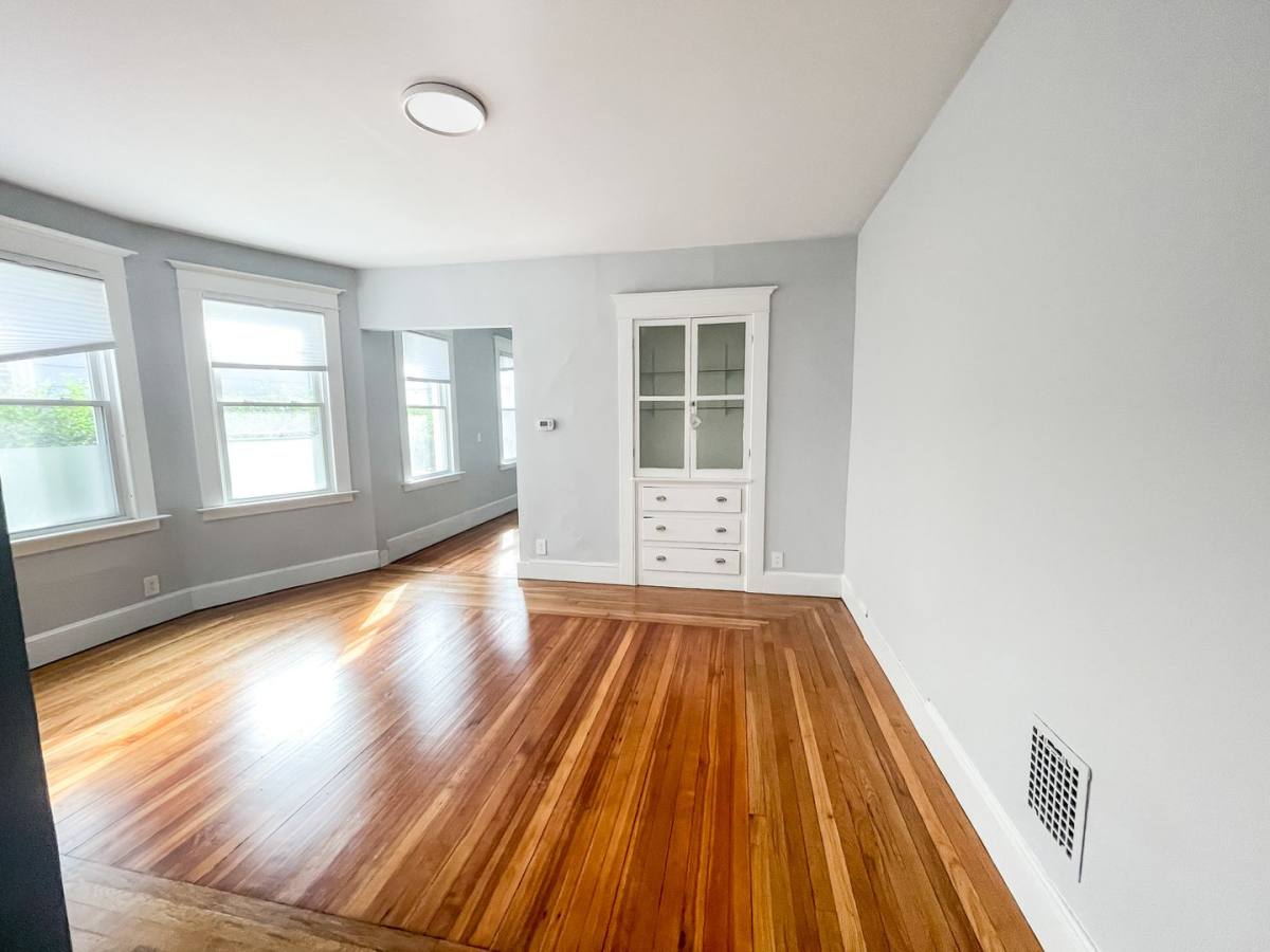 Apartment for rent at 236 Nicoll St, New Haven, CT 06511