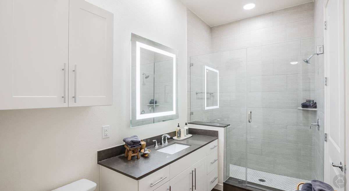 Apartment for rent at 114 E Hutland Dr, Austin, TX 78752