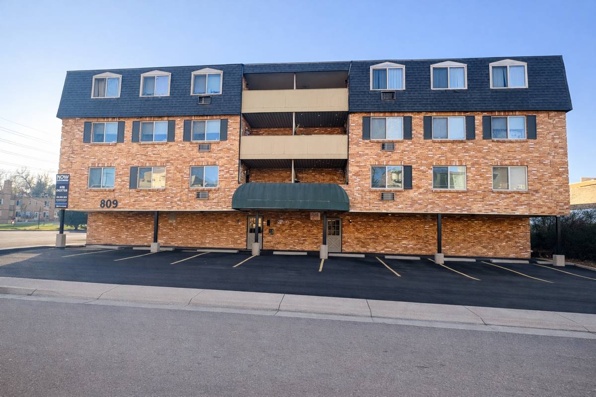 Apartment for rent at 809 N Dexter St, Denver, CO 80220