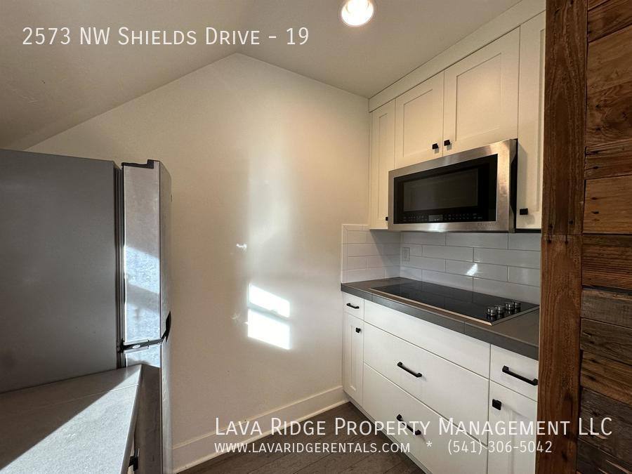 Condo for rent at 2573 NW Shields Dr #19, Bend, OR 97703