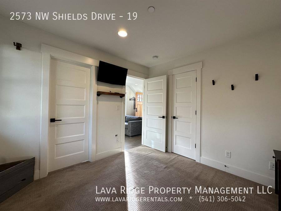 Condo for rent at 2573 NW Shields Dr #19, Bend, OR 97703