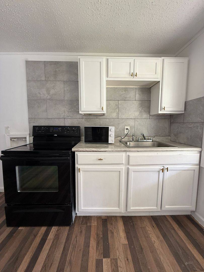 House for rent at 806 Armory Dr, Macon, GA 31206