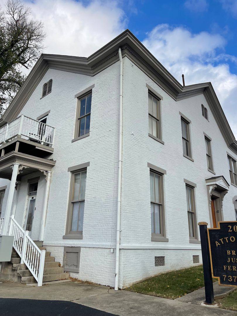 Apartment for rent at 204 N Mulberry St, Elizabethtown, KY 42701