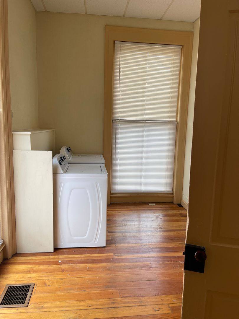 Apartment for rent at 204 N Mulberry St, Elizabethtown, KY 42701