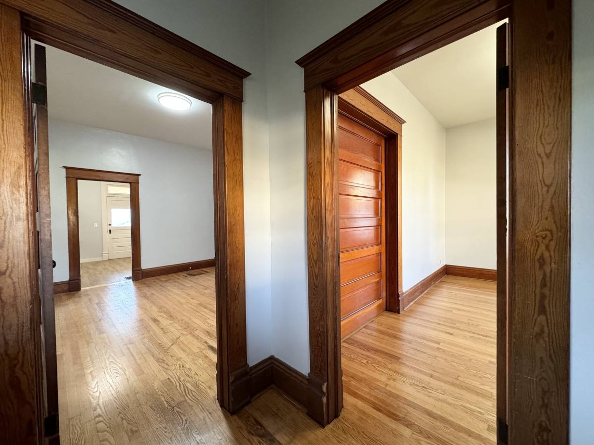 House for rent at 617 Splitlog Ave, Kansas City, KS 66101