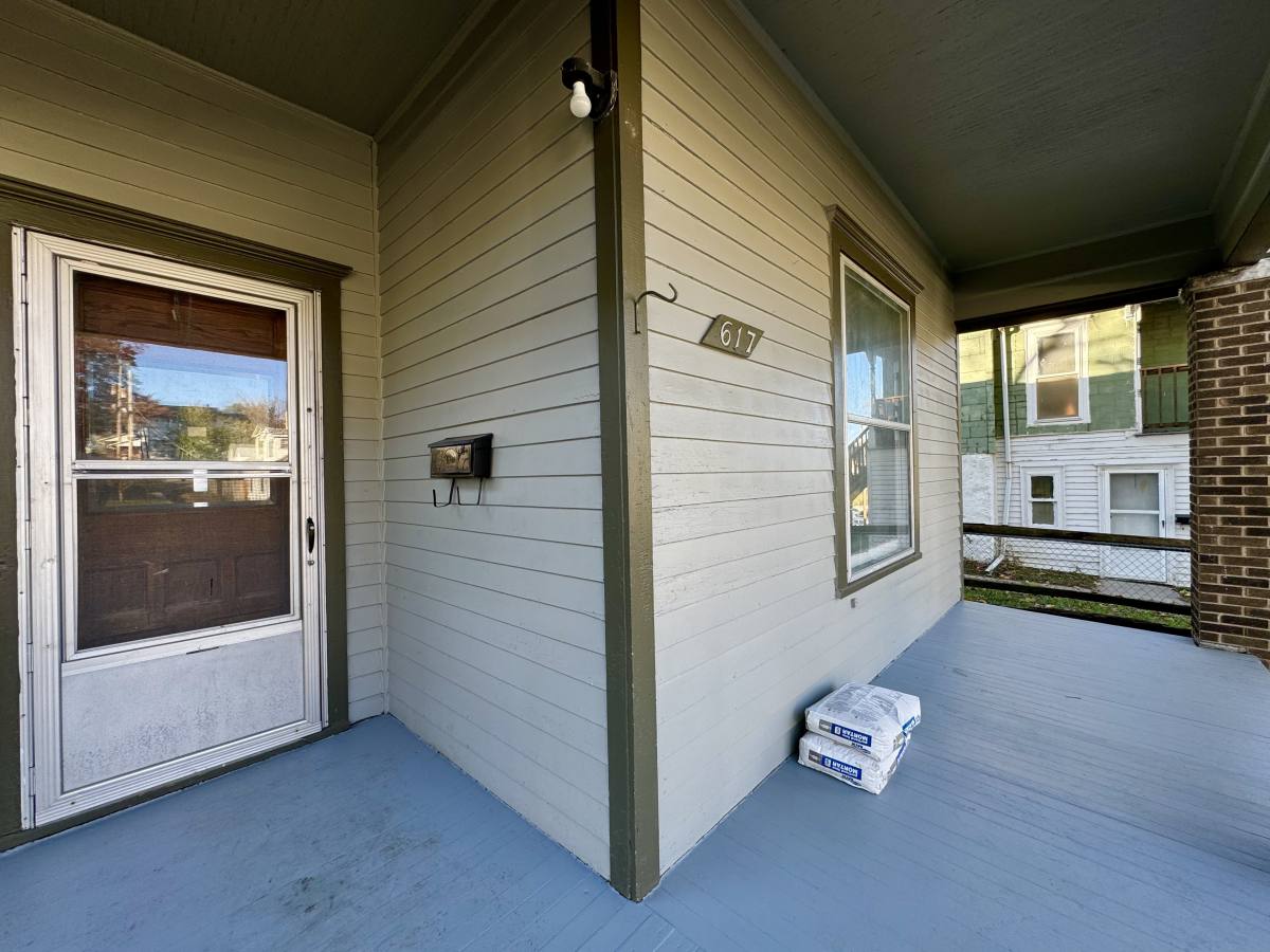 House for rent at 617 Splitlog Ave, Kansas City, KS 66101