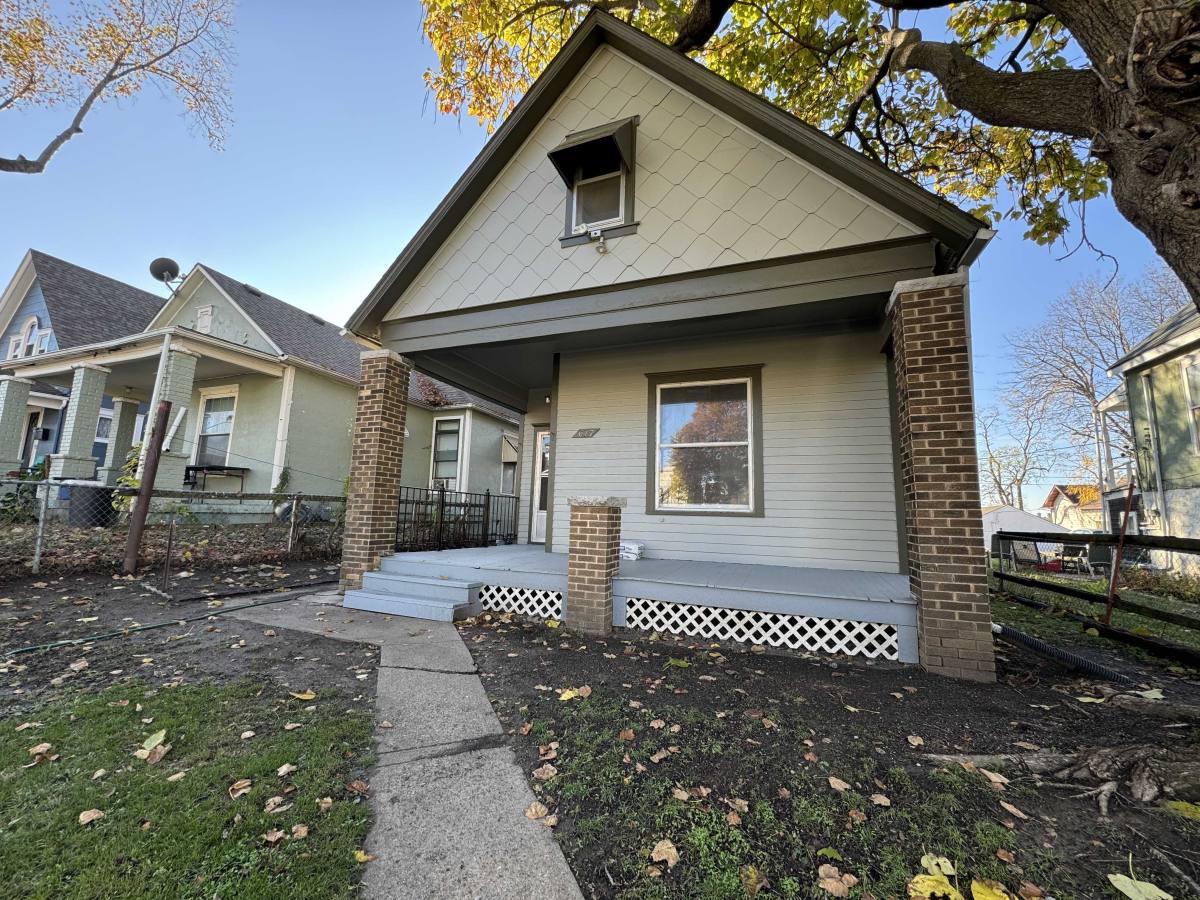 House for rent at 617 Splitlog Ave, Kansas City, KS 66101