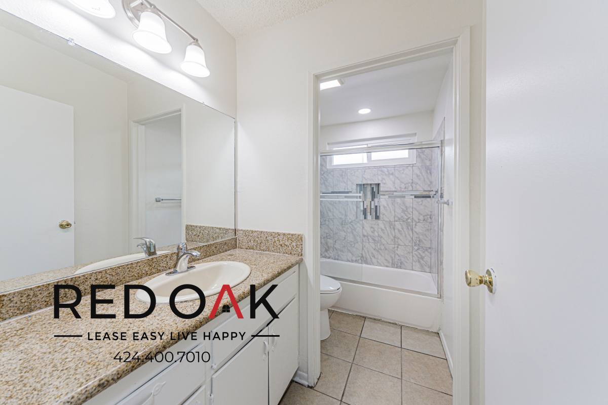 Condo for rent at 13043 Vanowen St #5, North Hollywood, CA 91605