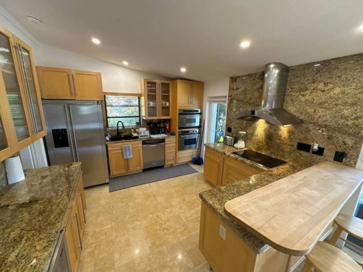 House for rent at 2524 Gulfstream Lane, Fort Lauderdale, FL 33312