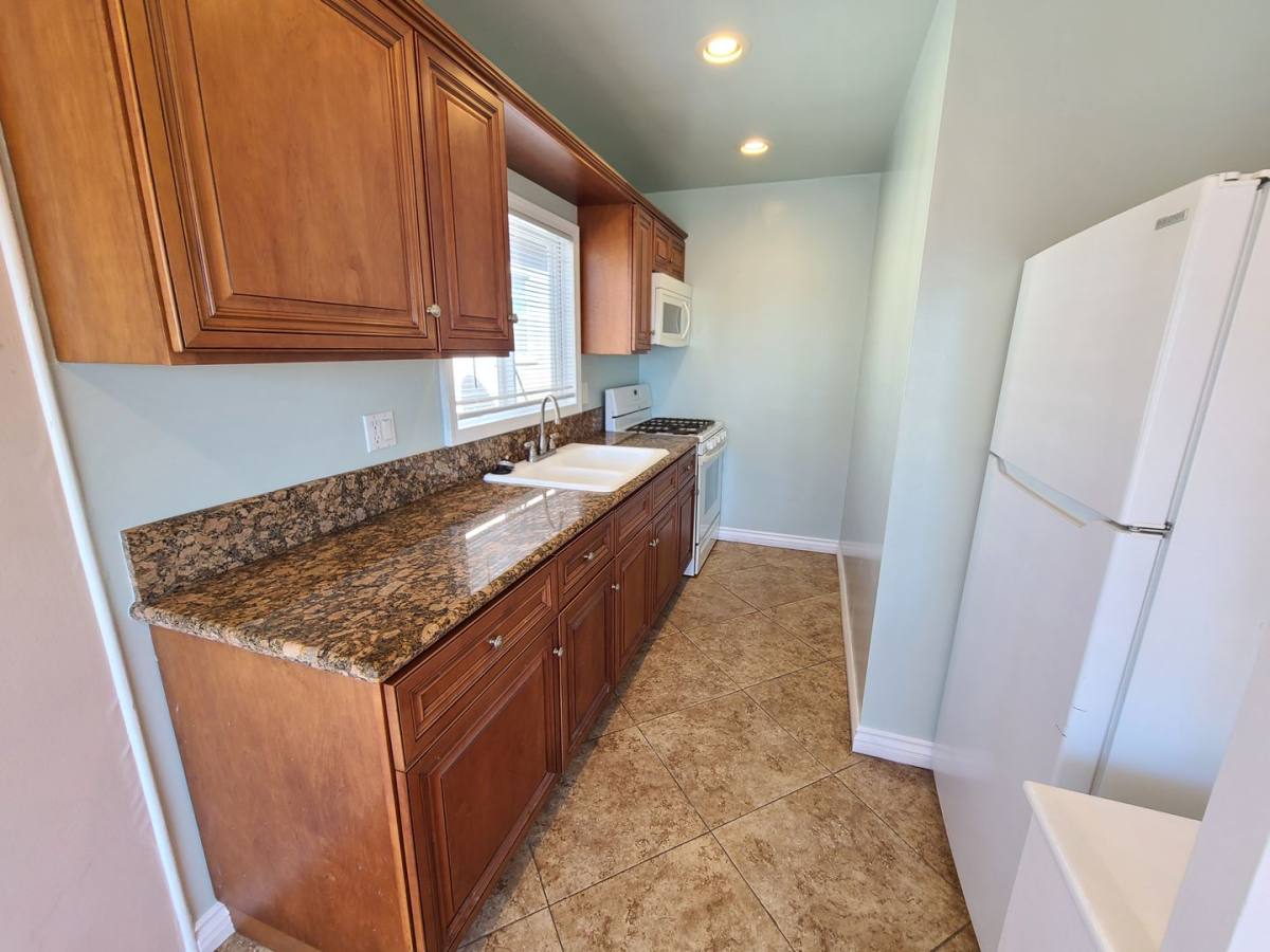 Apartment for rent at 4717 E Ocean Blvd, Long Beach, CA 90803