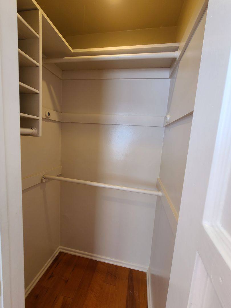 Apartment for rent at 4717 E Ocean Blvd, Long Beach, CA 90803