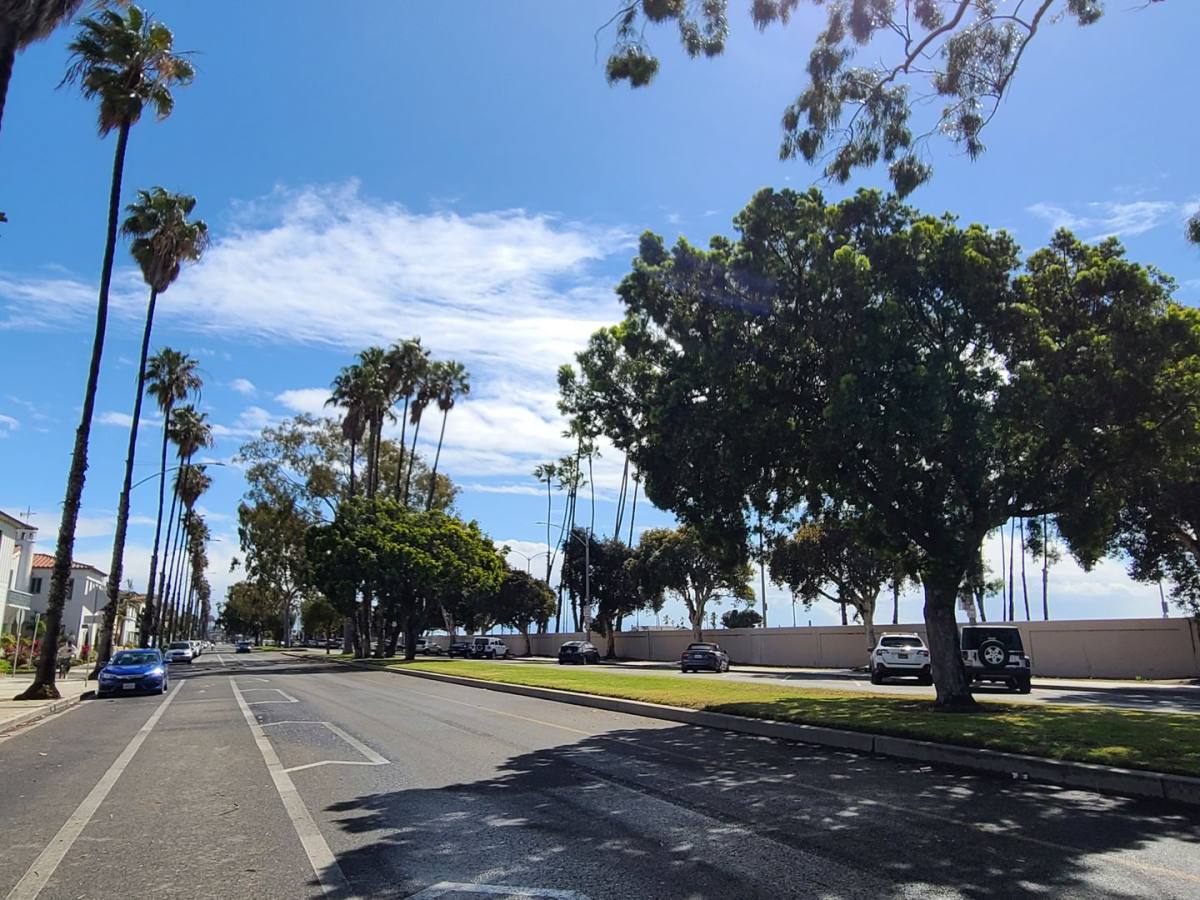 Apartment for rent at 4717 E Ocean Blvd, Long Beach, CA 90803