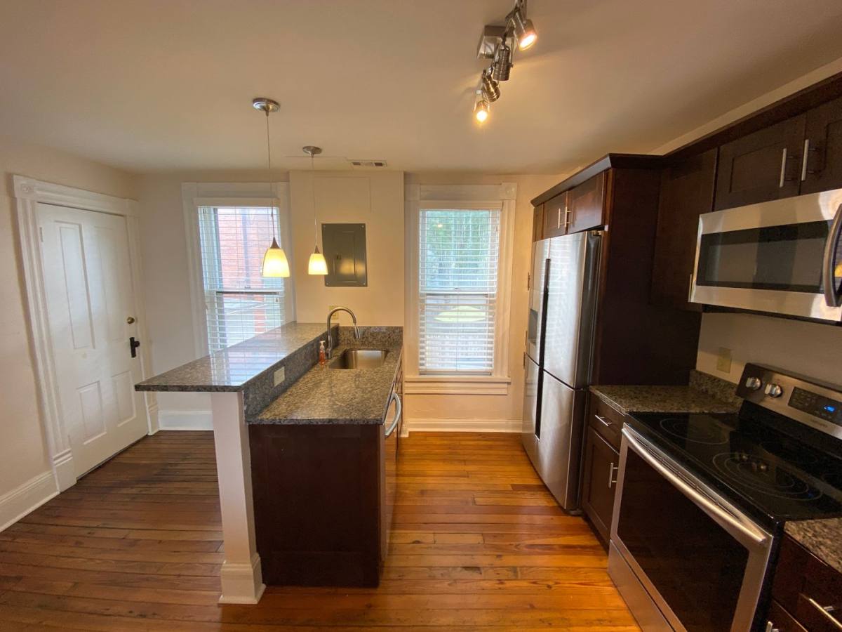 Apartment for rent at 694 Kerr St, Columbus, OH 43215