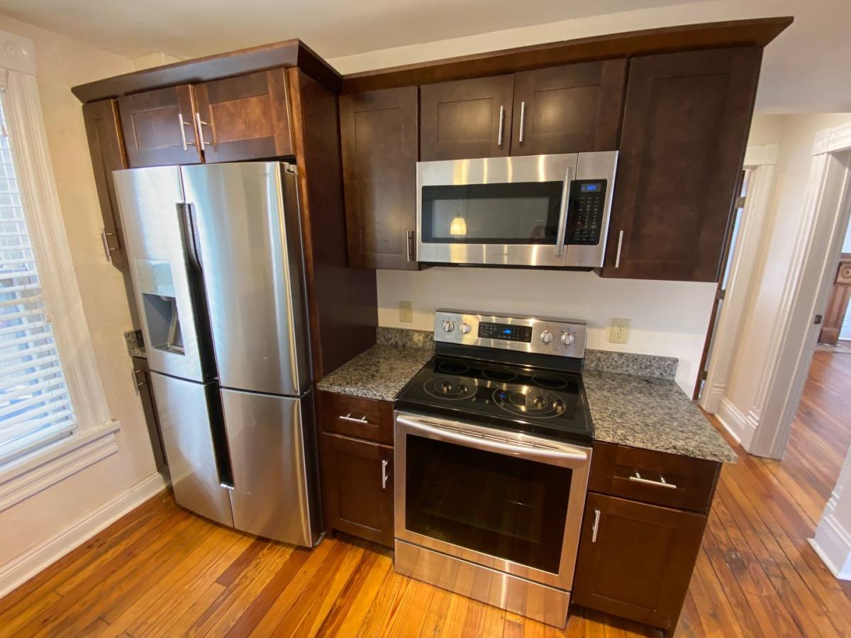 Apartment for rent at 694 Kerr St, Columbus, OH 43215
