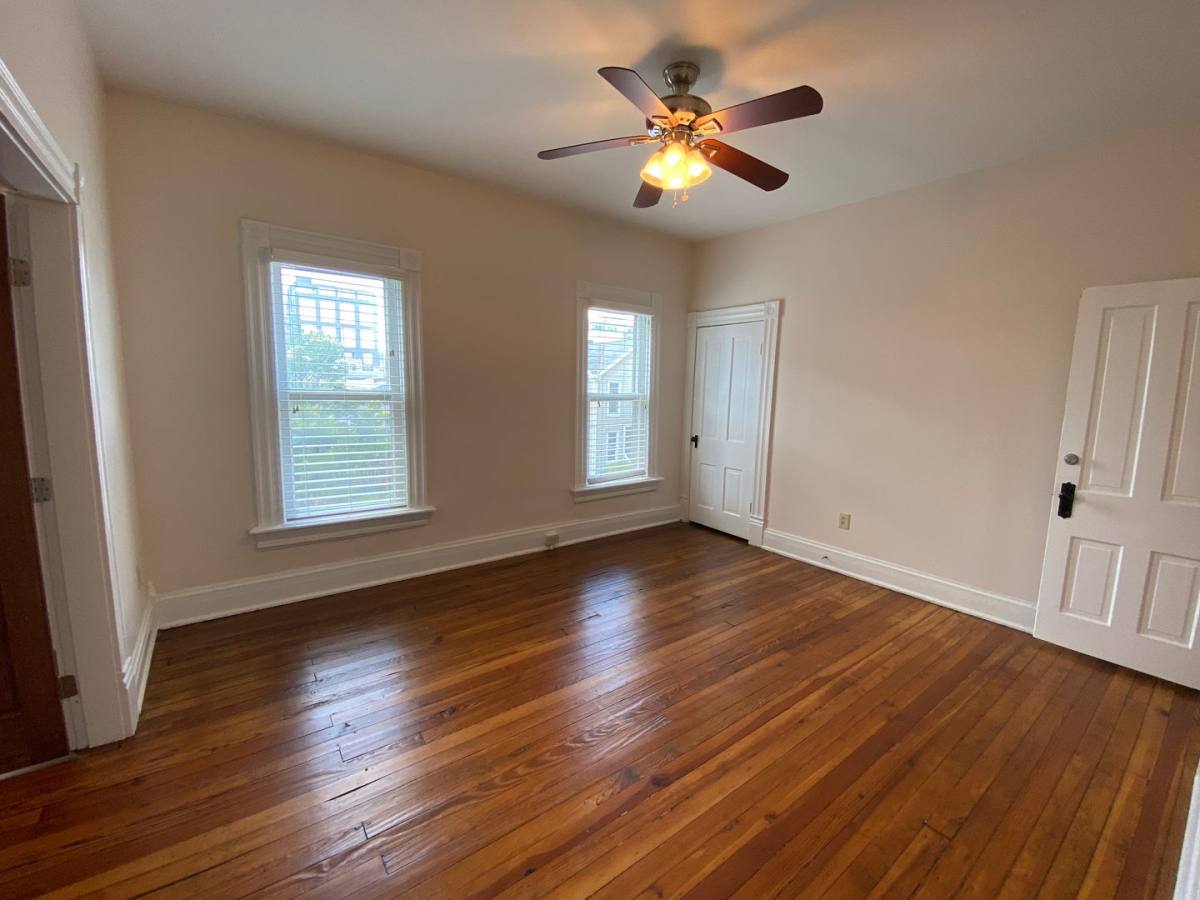Apartment for rent at 694 Kerr St, Columbus, OH 43215