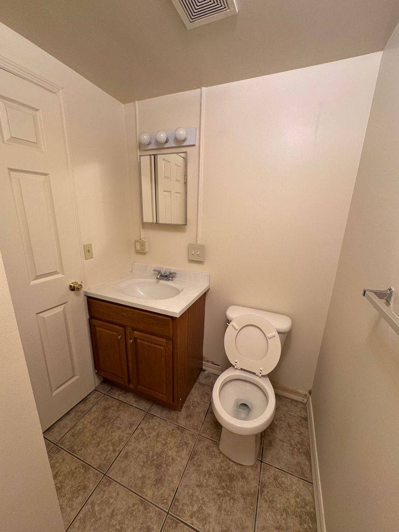 Apartment for rent at 215 Cornish Dr, Slippery Rock, PA 16057