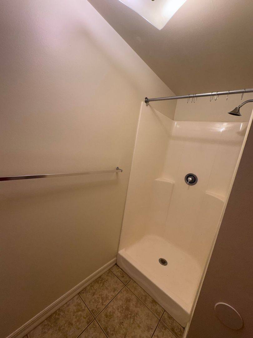 Apartment for rent at 215 Cornish Dr, Slippery Rock, PA 16057