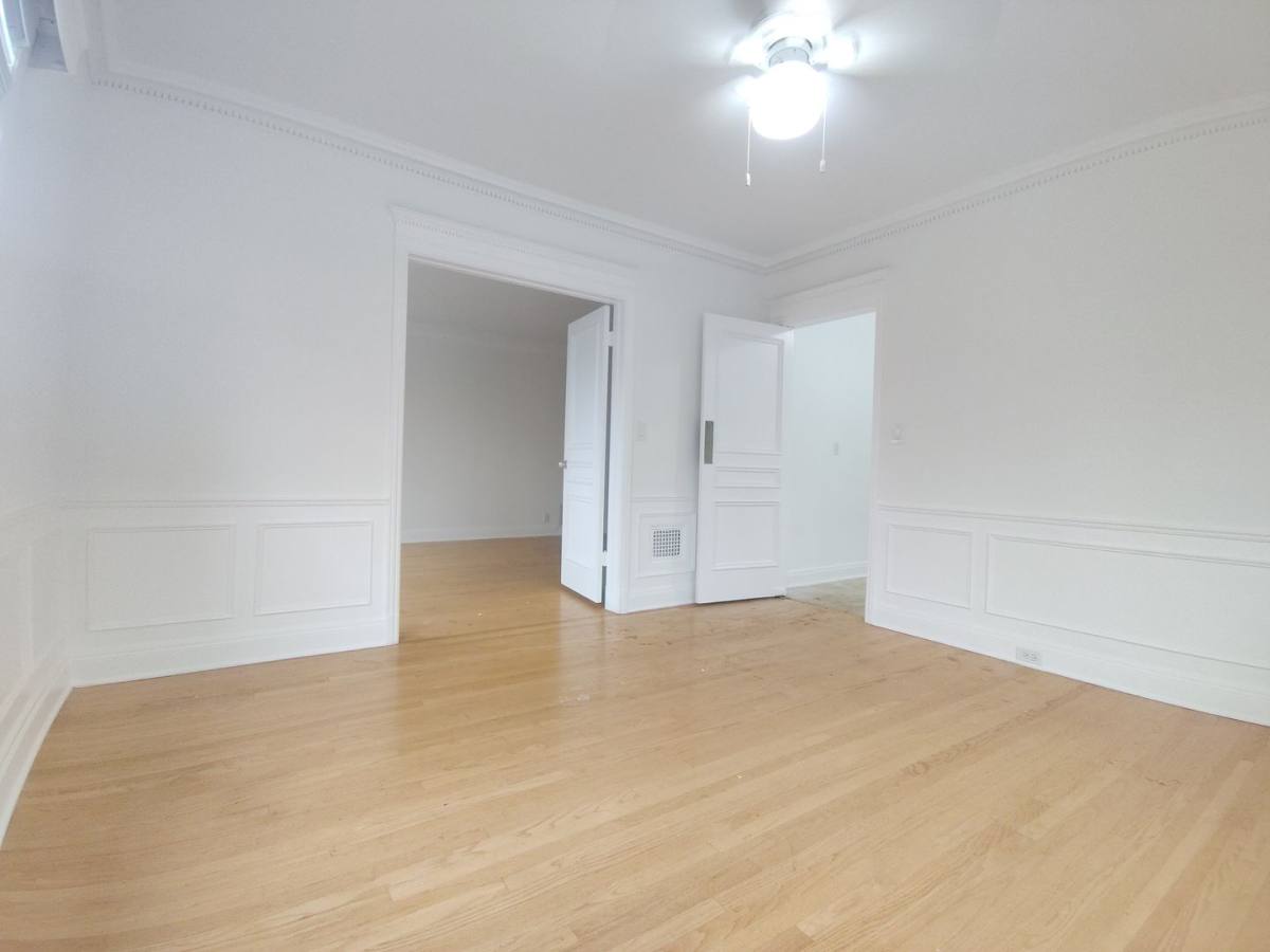 Apartment for rent at 10974 Strathmore Dr, Los Angeles, CA 90024