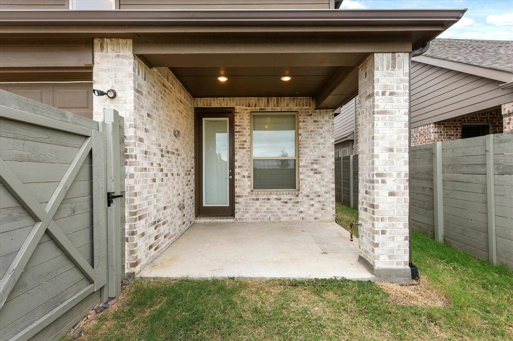 Apartment for rent at 824 Trailside Lane #824, Argyle, TX 76226