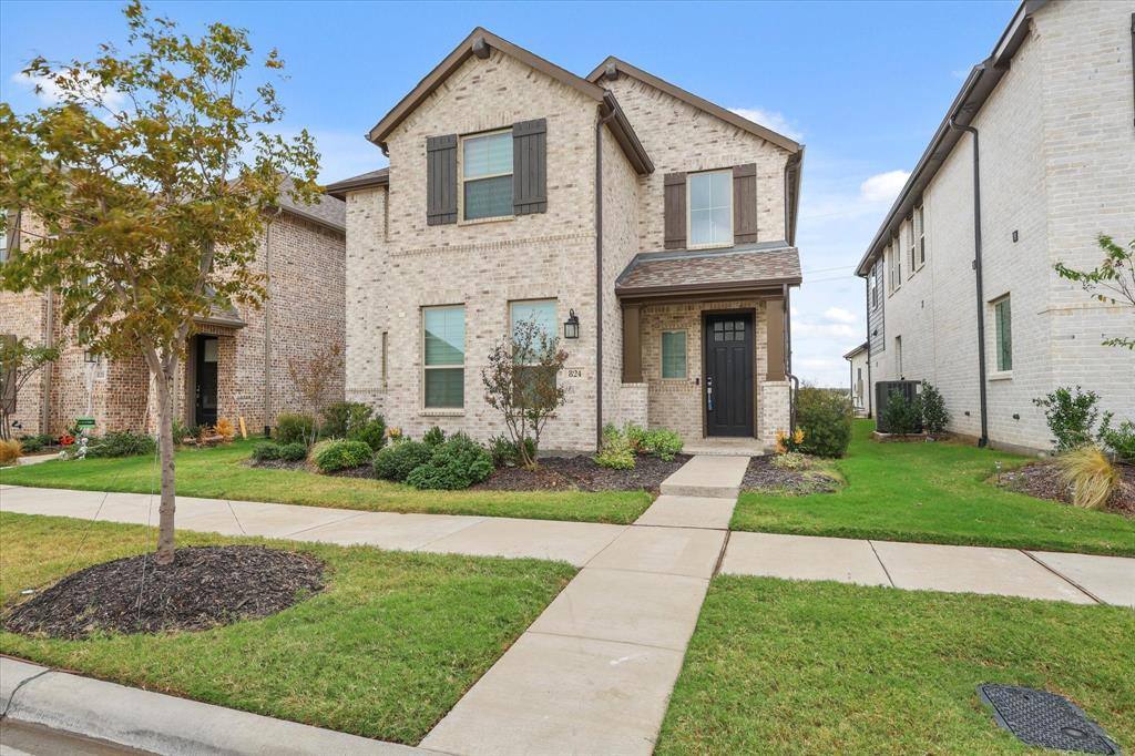 Apartment for rent at 824 Trailside Lane #824, Argyle, TX 76226