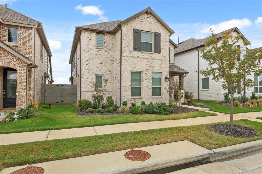 Apartment for rent at 824 Trailside Lane #824, Argyle, TX 76226