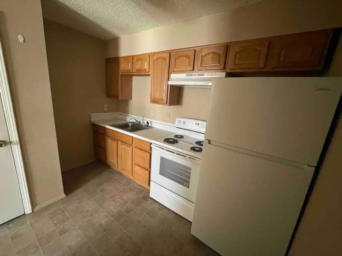 Apartment for rent at 1005 Airport Rd, Fulton, KY 42041